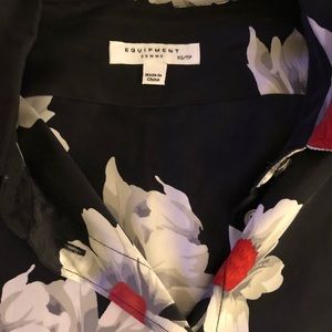 Equipment XS Black Silk Blouse with Flowers
